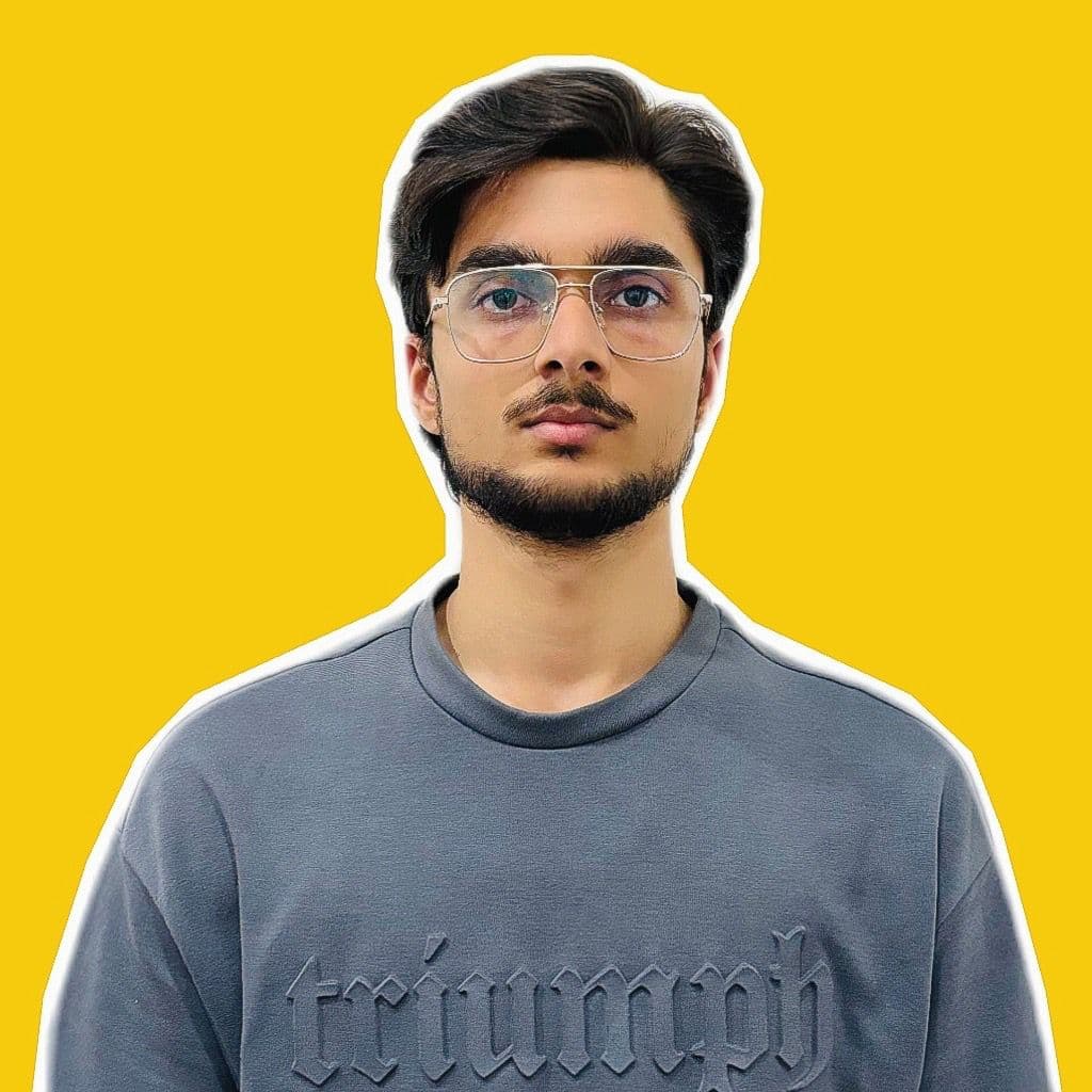 Headshot of Kartik